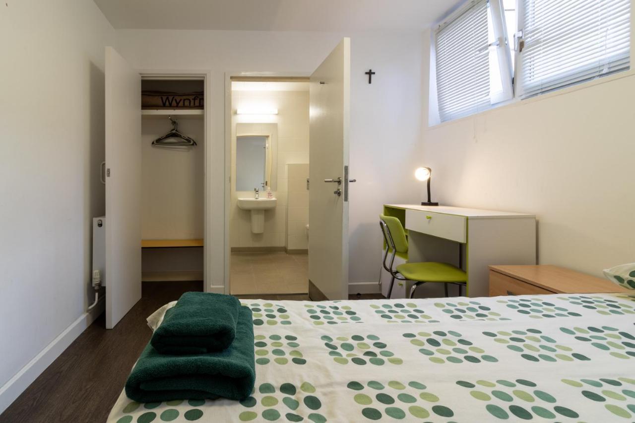 Wynfrid House Bed & Breakfast London Exterior photo